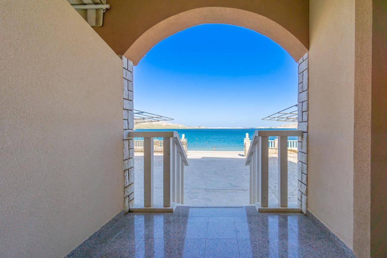 Kustic At The Beach Metajna Exterior foto